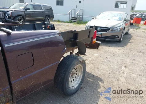 1993 Ford Ranger z USA, uszkodzony, nr VIN 1FTCR10A0PUD15269